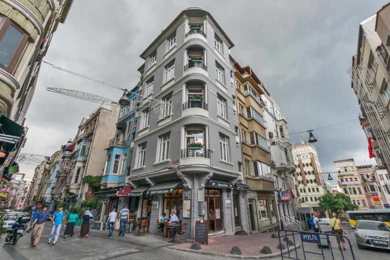 Iq Hotel de apartamente 3*